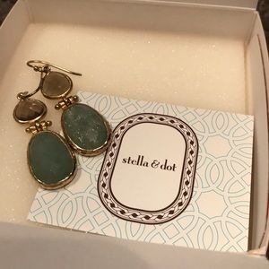 Stella and Dot Amelia earrings